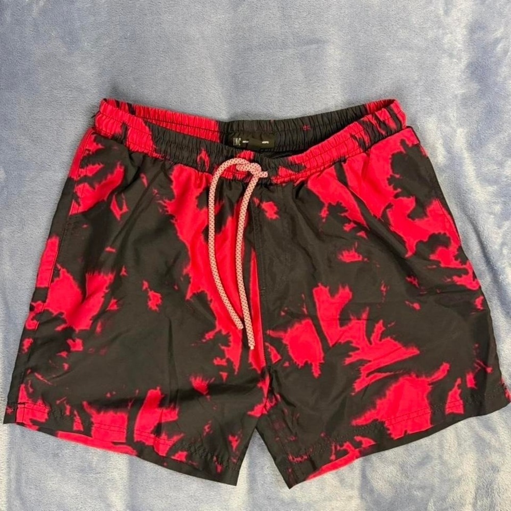 INC International Concepts red & black swim trunks men Size‎ M